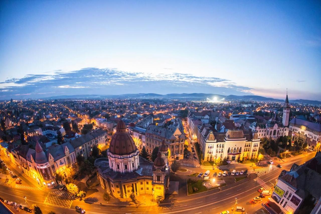 Butterfly Apartment-Hidden Gem In The Heart Of Târgu-Mureş エクステリア 写真