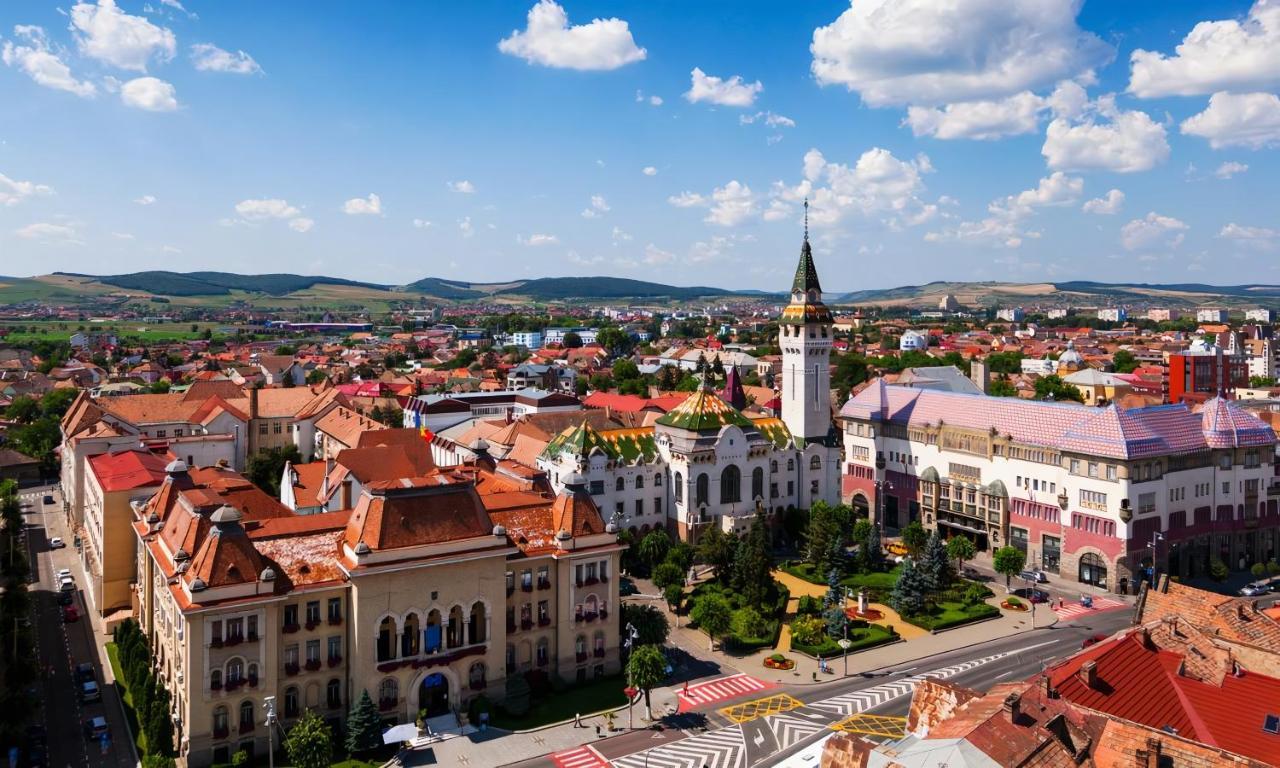 Butterfly Apartment-Hidden Gem In The Heart Of Târgu-Mureş エクステリア 写真